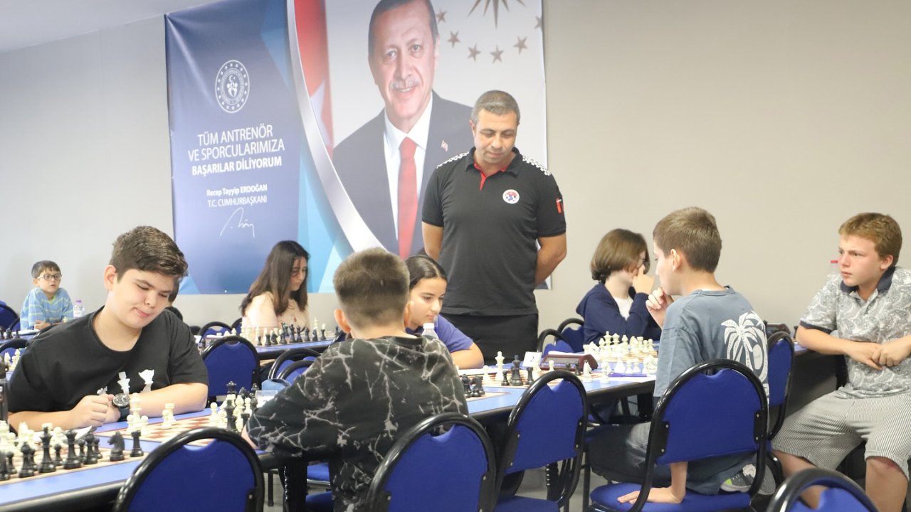 Konya’da Mevlid-i Nebi Haftası Satranç Turnuvası başladı!