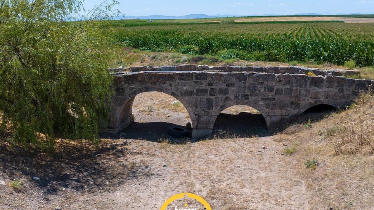 Selçuklu mirası Beşgöz Köprüsü tarihe ışık tutuyor