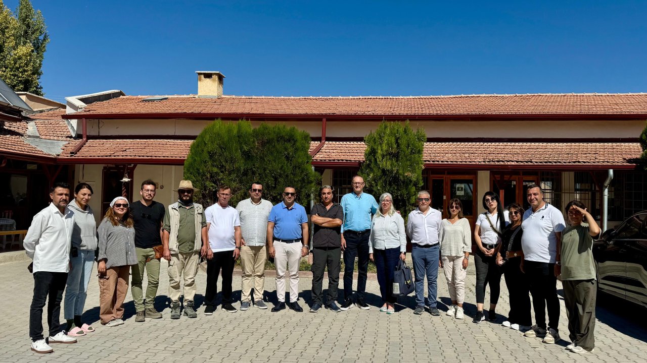 VİAD Üyelerinden 10 bin yıllık Çatalhöyük'e ziyaret