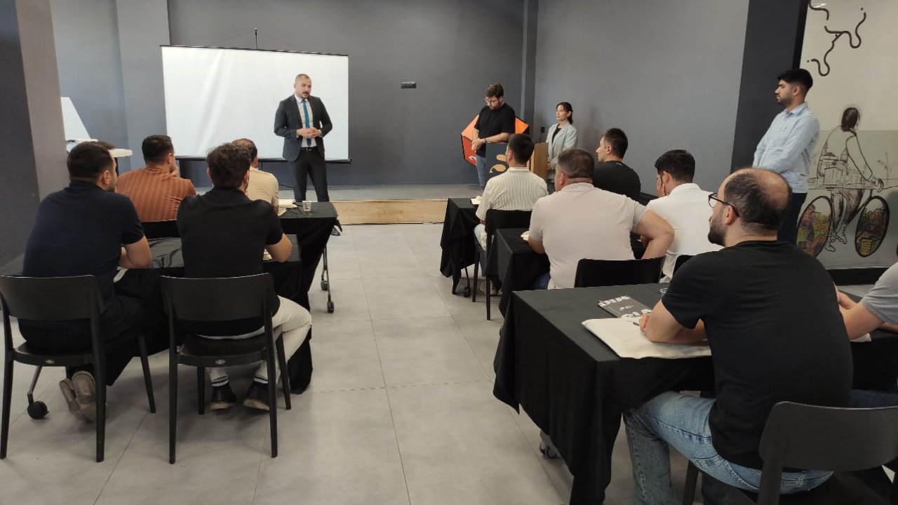 Konya’da Kamu Görevlilerine sosyal medya eğitimi