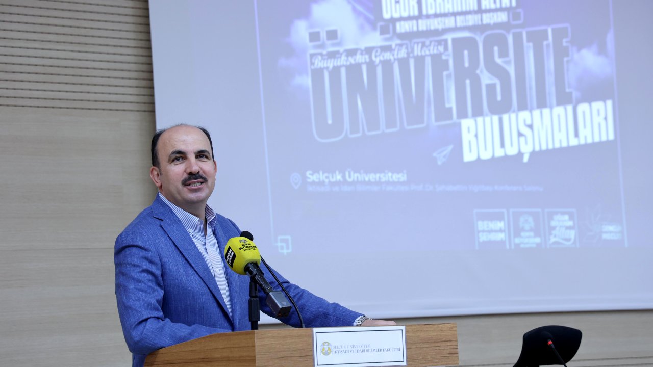 Başkan Altay, "Konya'da yeni kayıt yaptıran üniversite öğrencileri toplu ulaşımdan 10 gün ücretsiz faydalanıyor"