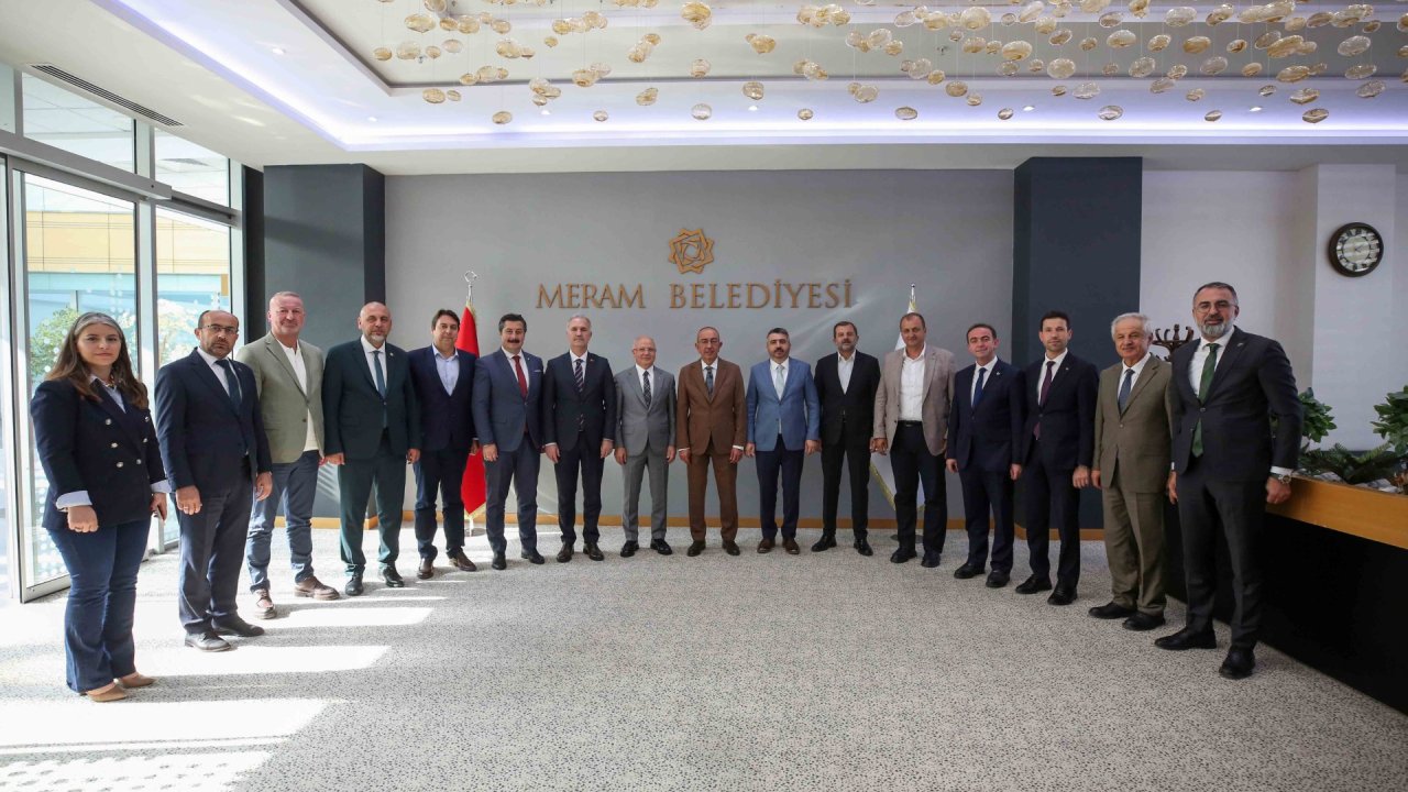 Bursa heyeti Meram'da buluştu! Başkan Kavuş, "Tecrübe paylaşımında kazanan şehirlerimiz oluyor"