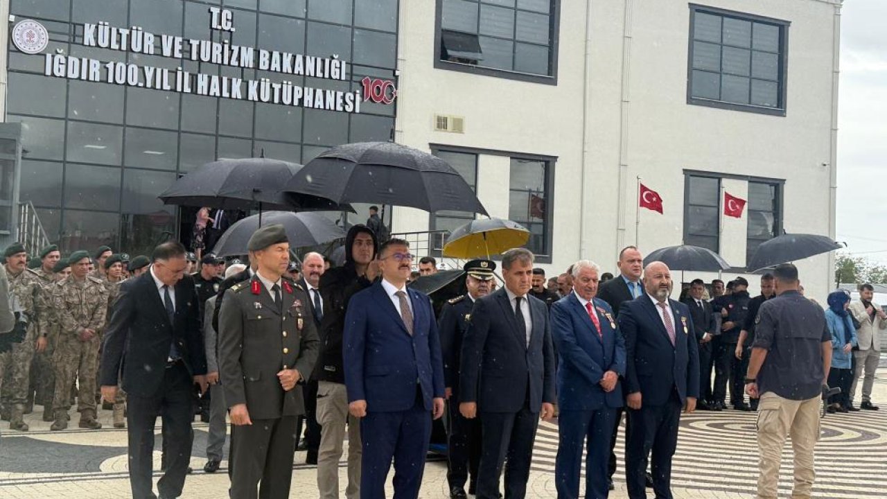 Vali'ye var, Gazi'ye yok! Gaziler Günü töreninde tepki çeken görüntü!