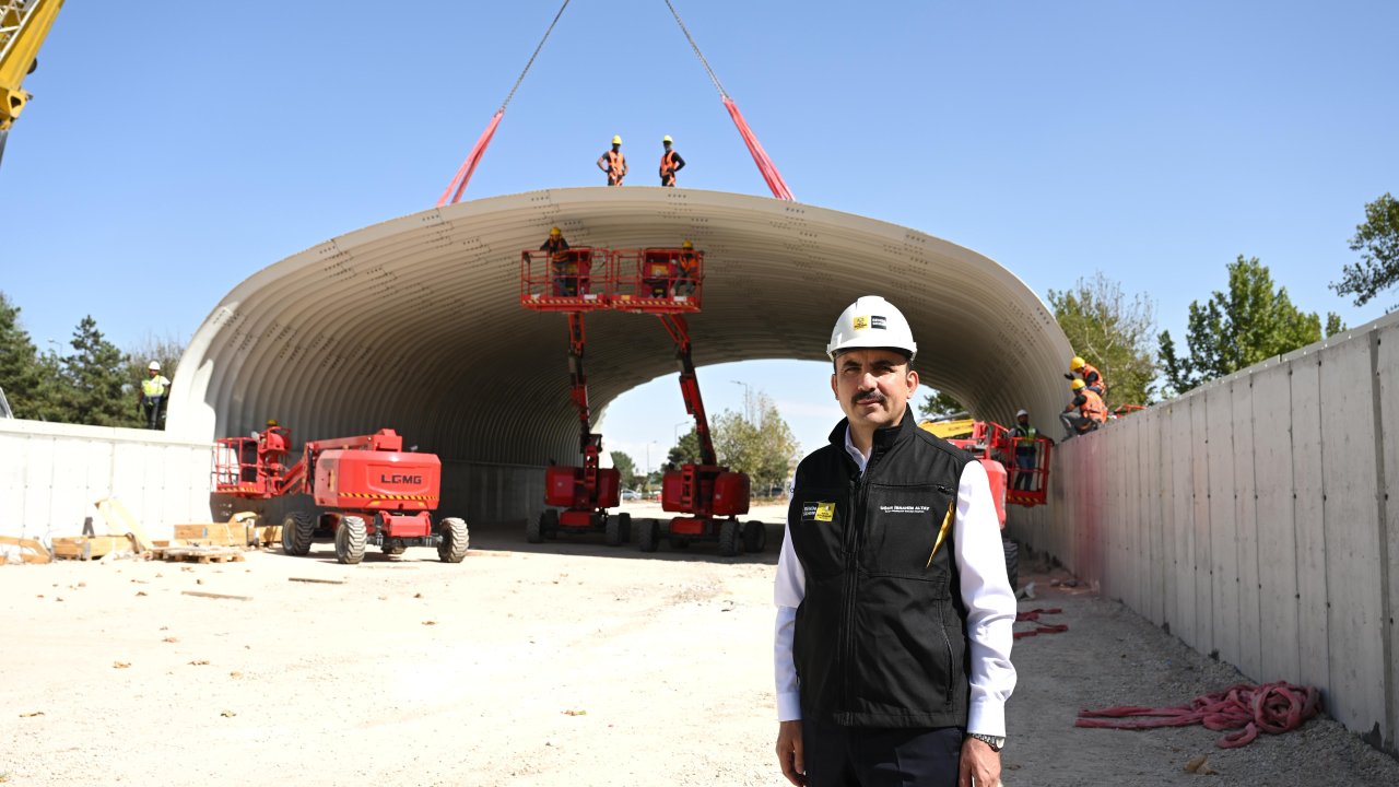 Türkiye'de ilk kez denenen teknikle yapılıyor! Başkan Altay yerinde inceledi