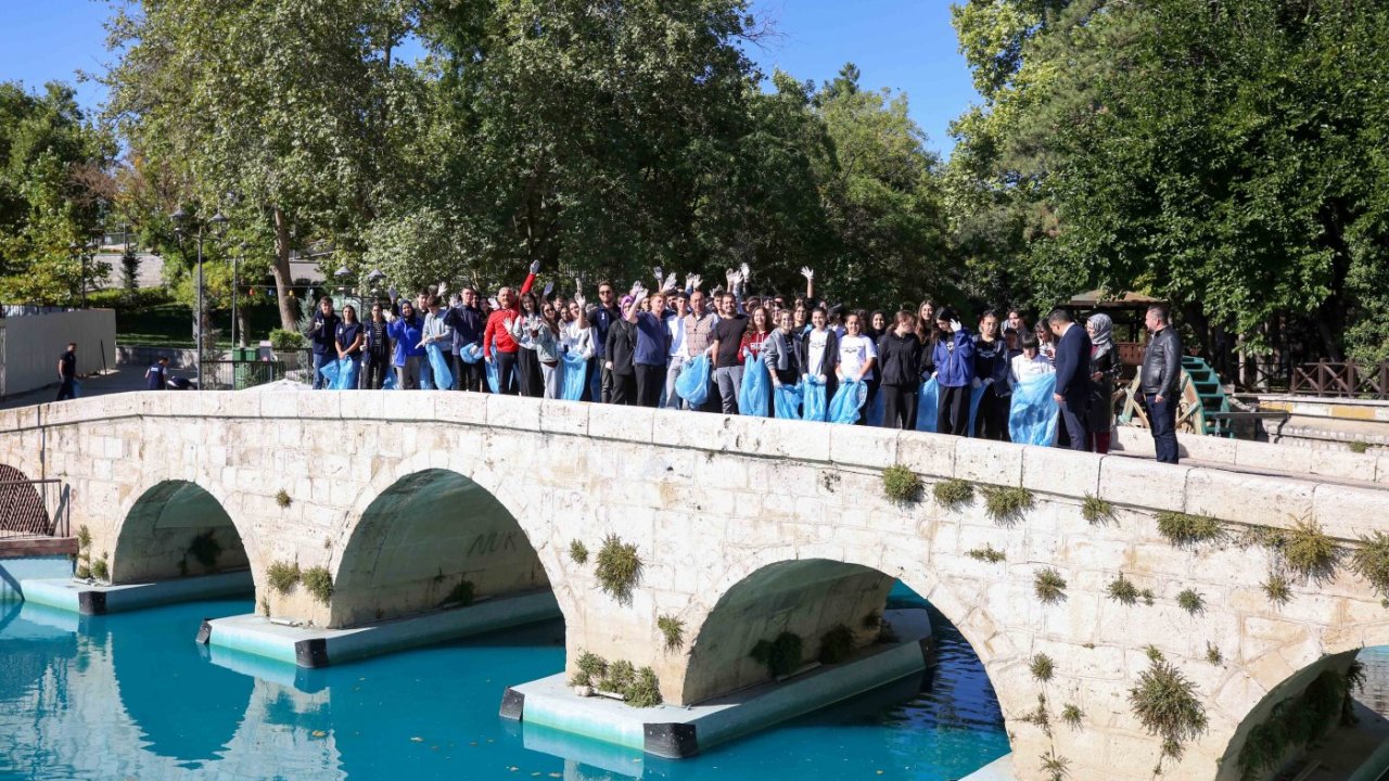 Dünya Temizlik Günü'nde Meram'da Çevre Farkındalığı Etkinliği