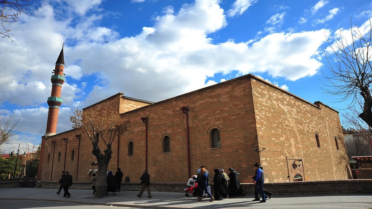 Konya’da 23 Eylül 2025 Salı günü namaz vakitleri
