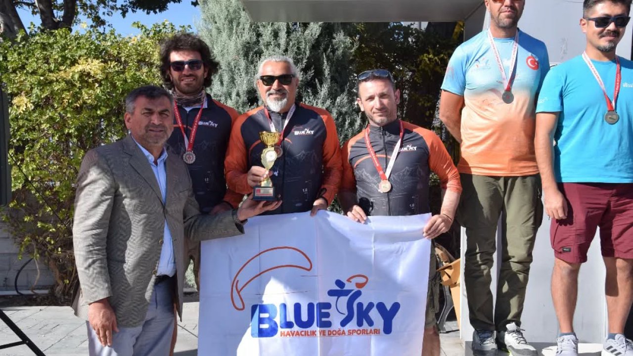 Karapınar Göktepe’de gökyüzü şöleni: 4 ülkeden 80 sporcu yarıştı