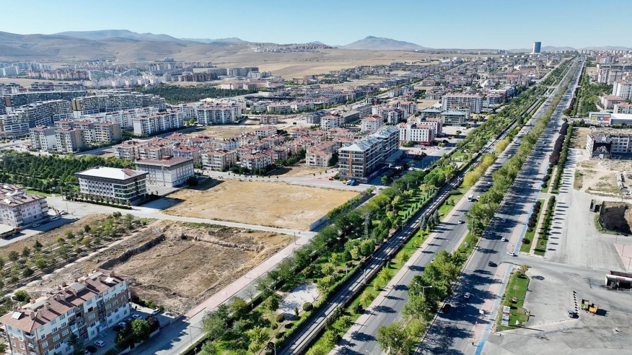 Özgür Global, Konya'ya değer katacak yeni bir konut hamlesi daha başlattı! Quadrium için start verildi