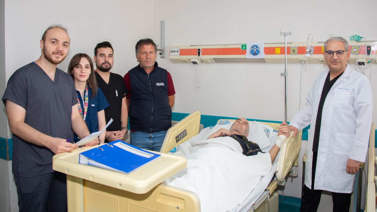 Şah damarı tıkanan hasta Konya'da sağlığına kavuştu