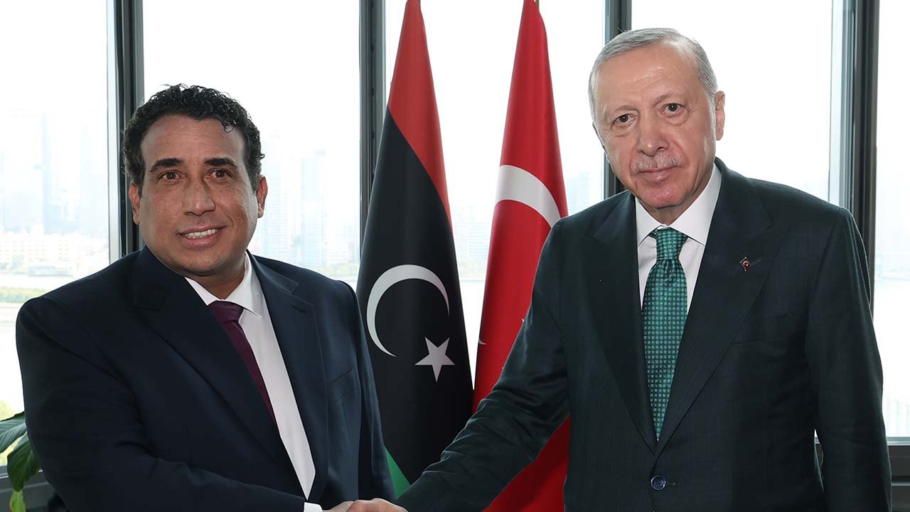 Cumhurbaşkanı Erdoğan, Libya Başkanlık Konseyi Başkanı El-Menfi ile görüştü