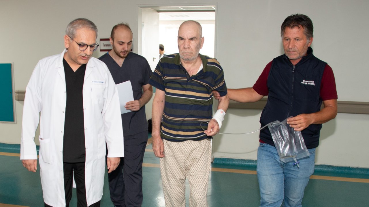 Şah damarları tıkalıydı, Selçuk Tıp’ta sağlığına kavuştu