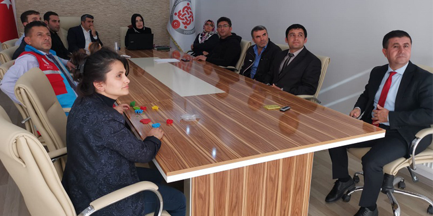 Yalıhüyük'te Aile Okulu Projesi eğitimlerine başlandı