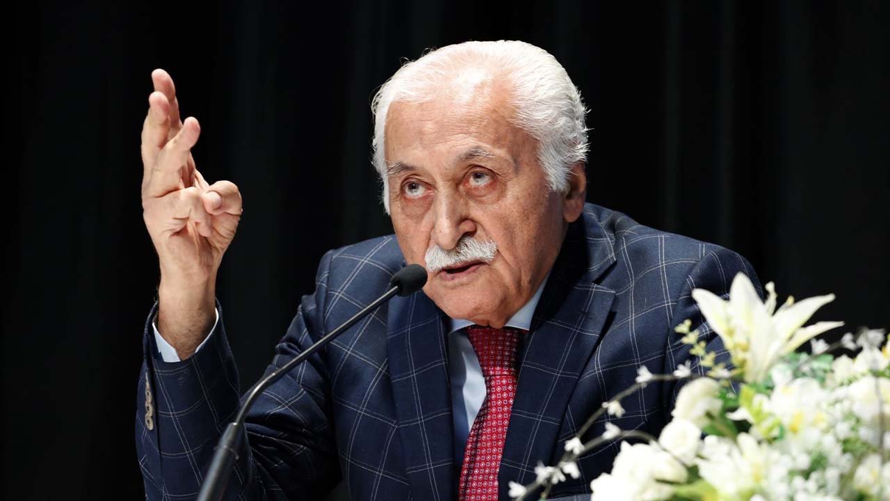 Türk edebiyatının usta ismi Yavuz Bülent Bakiler hayatını kaybetti