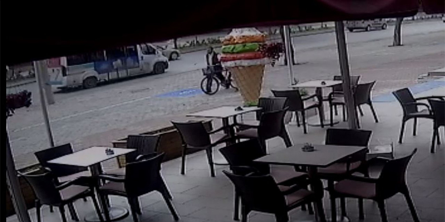 Sahipsiz kediye çarpıp kaçan sürücüye 2 bin 43 lira para cezası kesildi