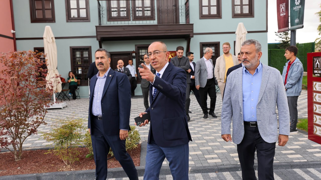 Meram'ı ziyaret eden Yaman; "Yaşanan değişim hepimiz adına gurur verici"