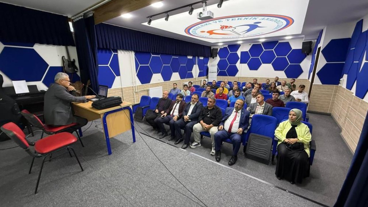 Bozkır'da öğretmenlere bilgilendirme toplantısı düzenlendi