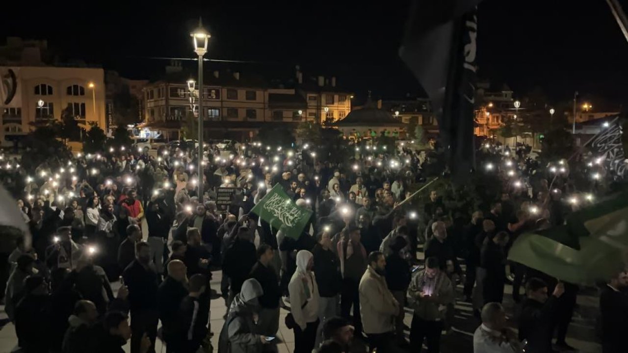 İsrail'in Küresel Sumud Filosuna saldırısı Konya'da protesto edildi! Binler meydanı doldurdu