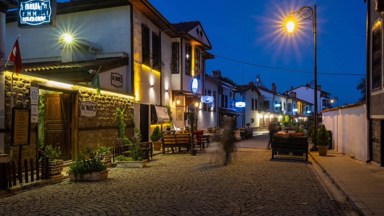 Tarihi Mengüç Sokak: Karatay’ın kalbinde zaman yolculuğu!