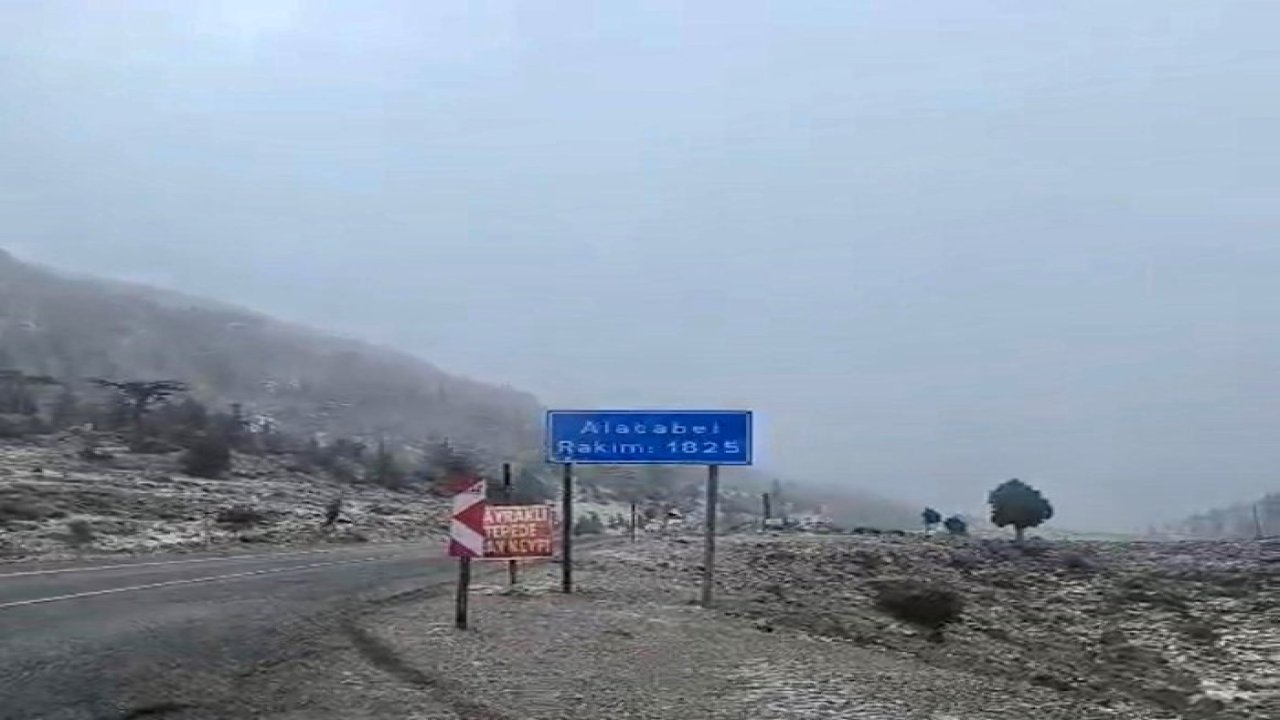 Antalya-Konya kara yoluna kar yağdı!