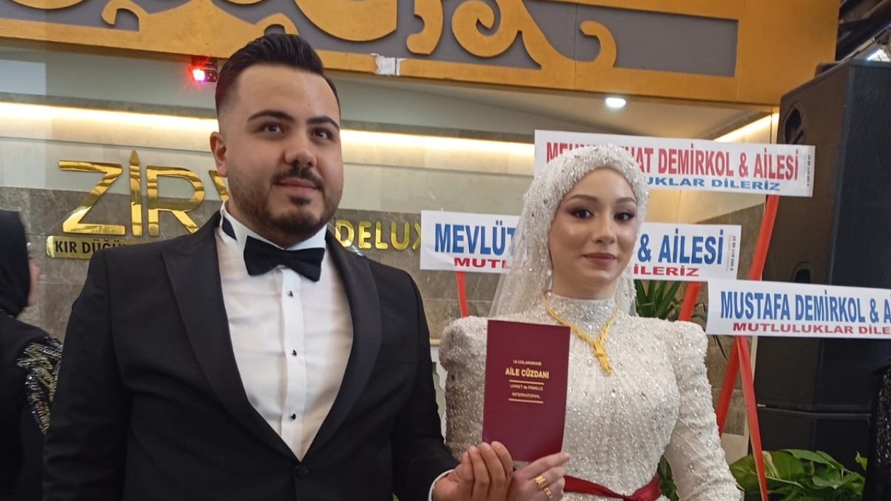 Bu düğün Konya esnafını buluşturdu! Emine ile Eyüp Sabri'ye Mutluluklar