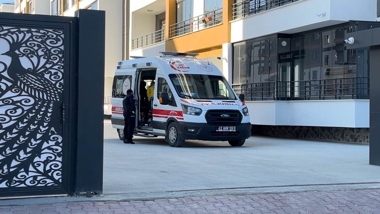 Konya'da bir kişi silahla oynarken kendini yaraladı