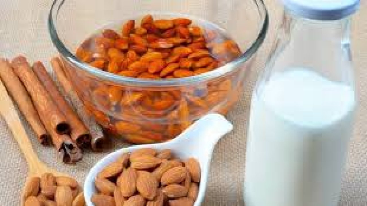 Badem sütü gerçekten sağlıklı mı? İşte uzmanlardan önemli uyarılar!