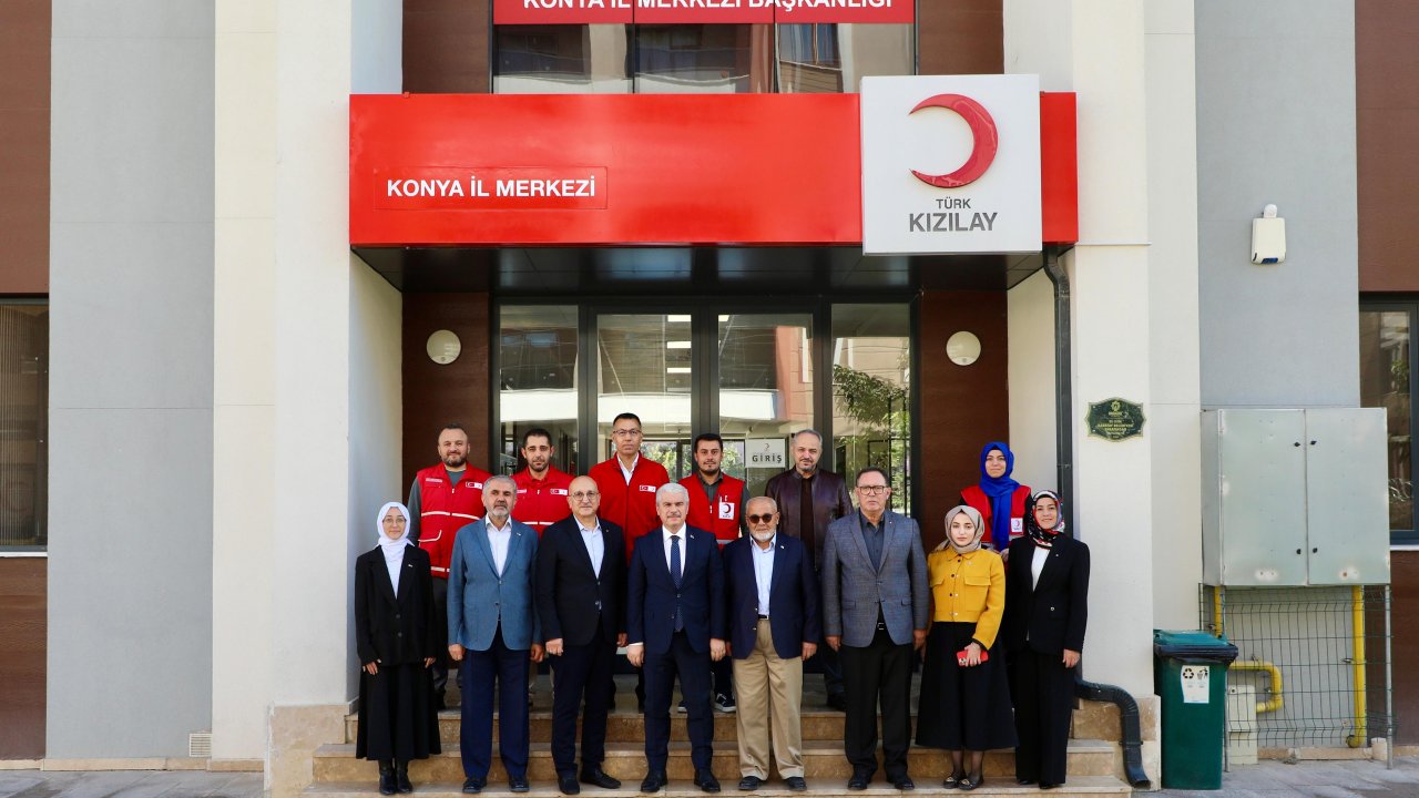 Vali Akın Türk Kızılay Konya İl Merkez Başkanlığını Ziyaret Etti!
