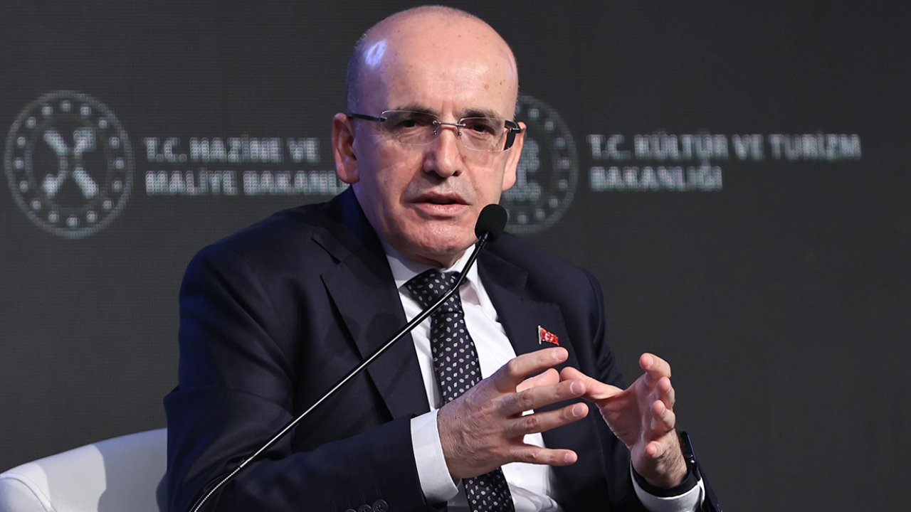 Bakan Şimşek: "Ağustosta 5,5 milyar dolar ile tarihimizin en yüksek aylık cari fazlasını verdik"