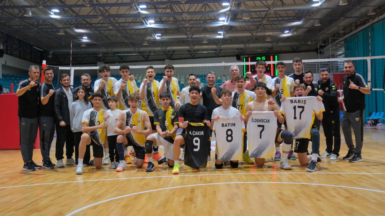 Büyükşehir Belediyespor Voleybol'da Sezona Galibiyetle Başladı