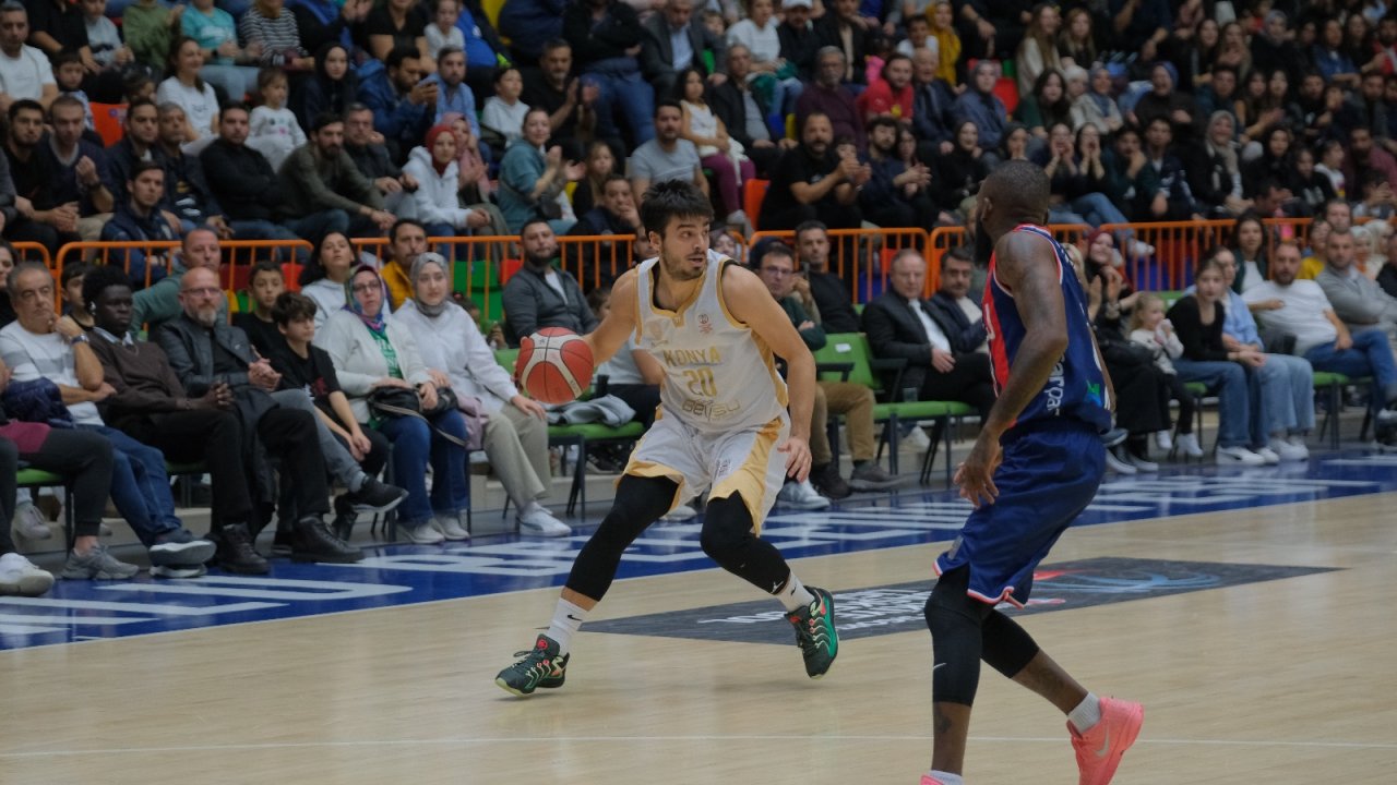 Potada büyük başarı! Konya Büyükşehir yenilmezlik serisine devam ediyor