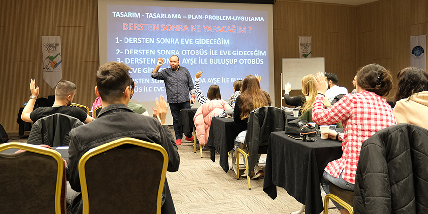 Genç İletişimciler Ekoloji Okuryazarlığı ve İklim Haberciliği Eğitimi Aldı