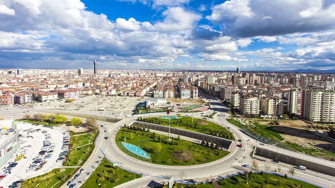 Konya’da gün boyu bulutlu, sıcaklık 20–21 °C civarı bekleniyor!