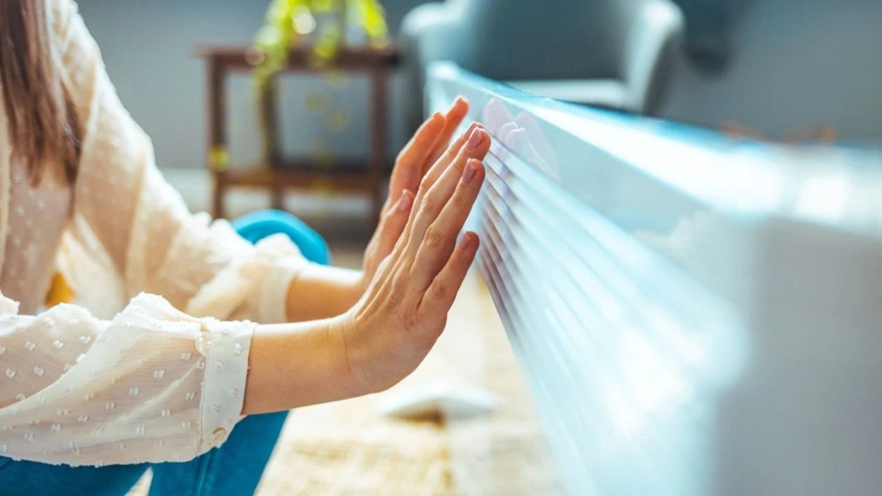 Vücudunuz size ne söylüyor? Sürekli üşüyorsanız nedeni bir vitamin eksikliği olabilir!