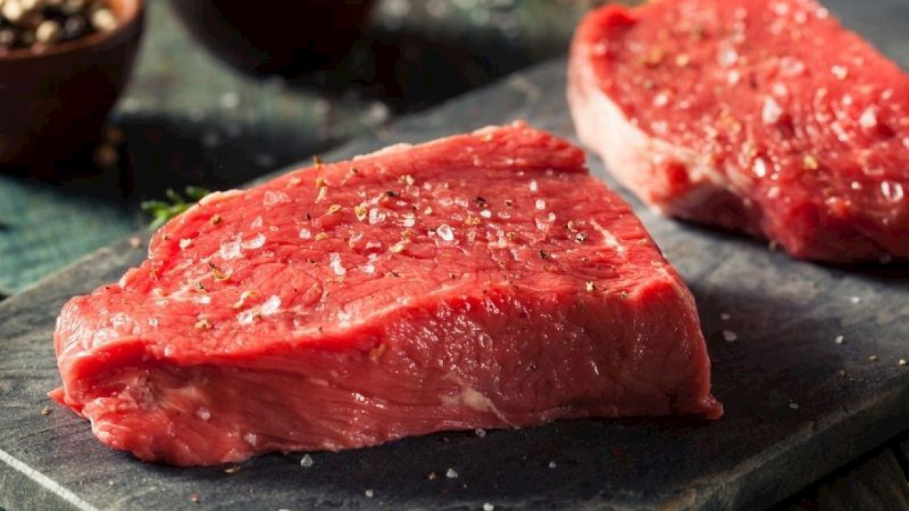 Lokum gibi yumuşacık etin 2 sırrı: Pişirirken mutlaka deneyin!