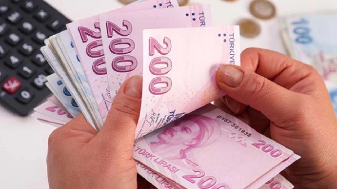 Asgari ücrette yeni dönem! SGK verileri dikkat çekti!