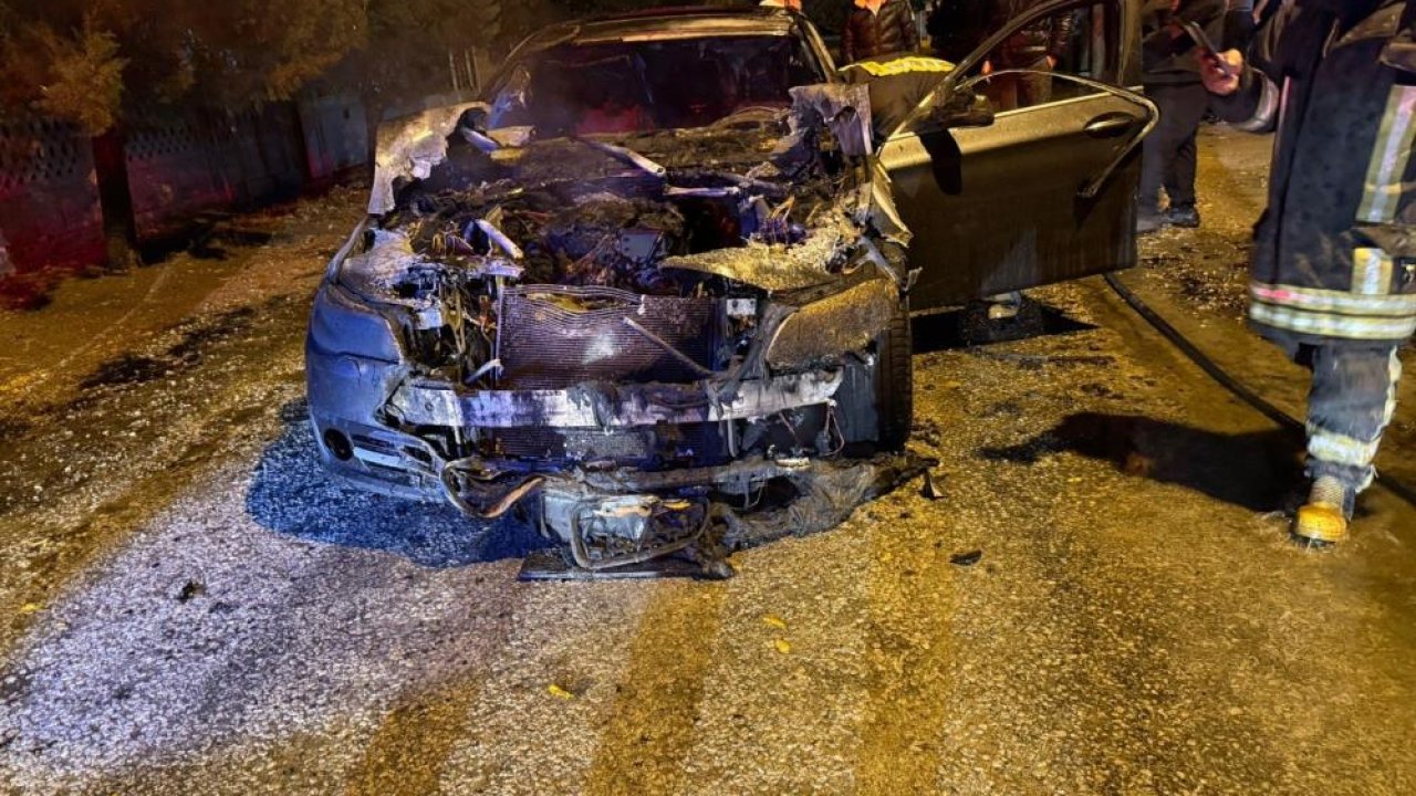 Karapınar'da seyir halindeki otomobil alev aldı! İtfaiye ekipleri müdahale etti