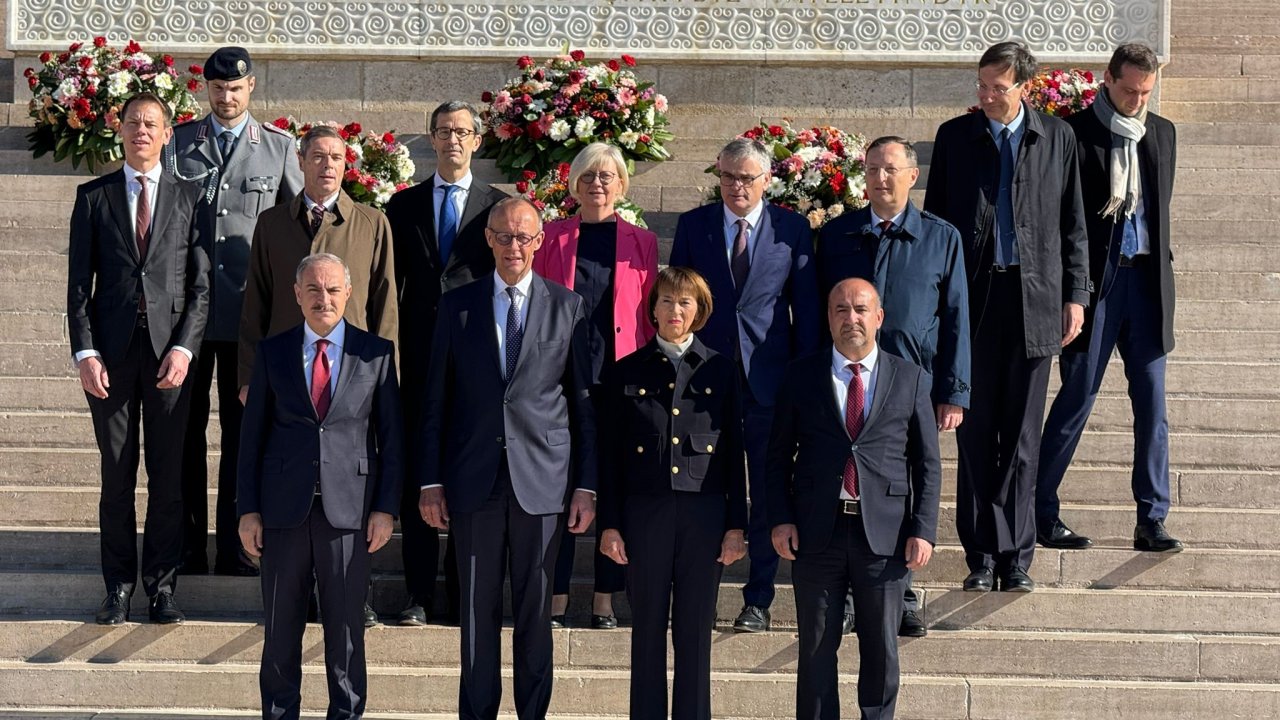 Almanya Şansölyesi Merz, Anıtkabir’i ziyaret etti