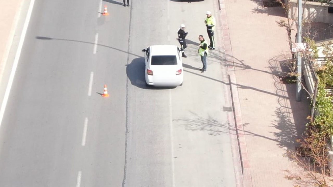 Konya'da Polisi görünce sürücü değiştirdiler, drondan kaçamadılar
