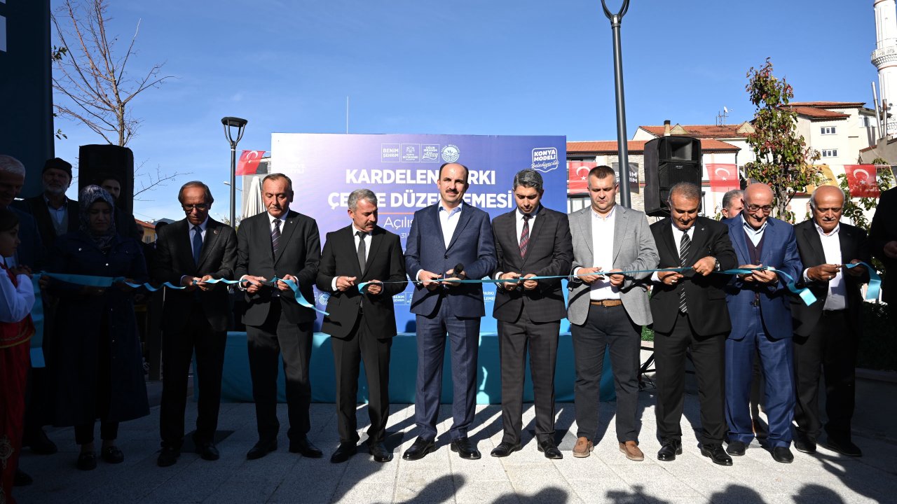 Başkan Altay Yunak'a kazandırılan Kardelen Parkı'nın açılışını yaptı! Gençlerle buluştu