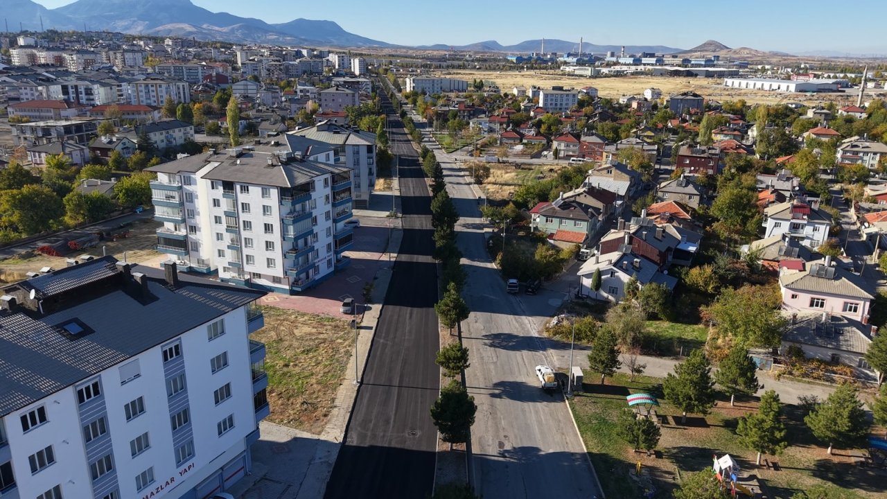 Ahmet Yesevi’de asfalt maratonu!