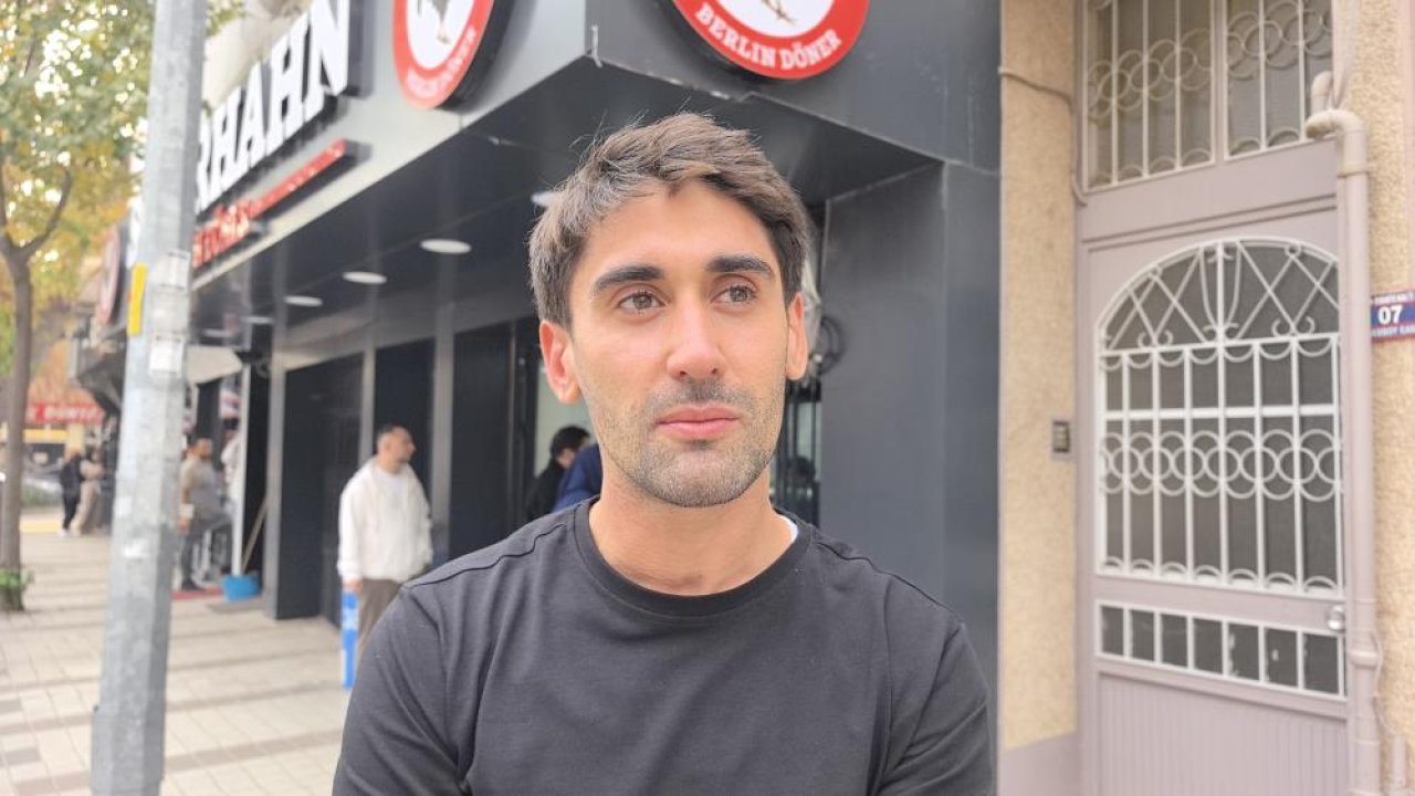 Futbolculuktan dönerciliğe! Orkan Çınar baba mesleğine geri döndü