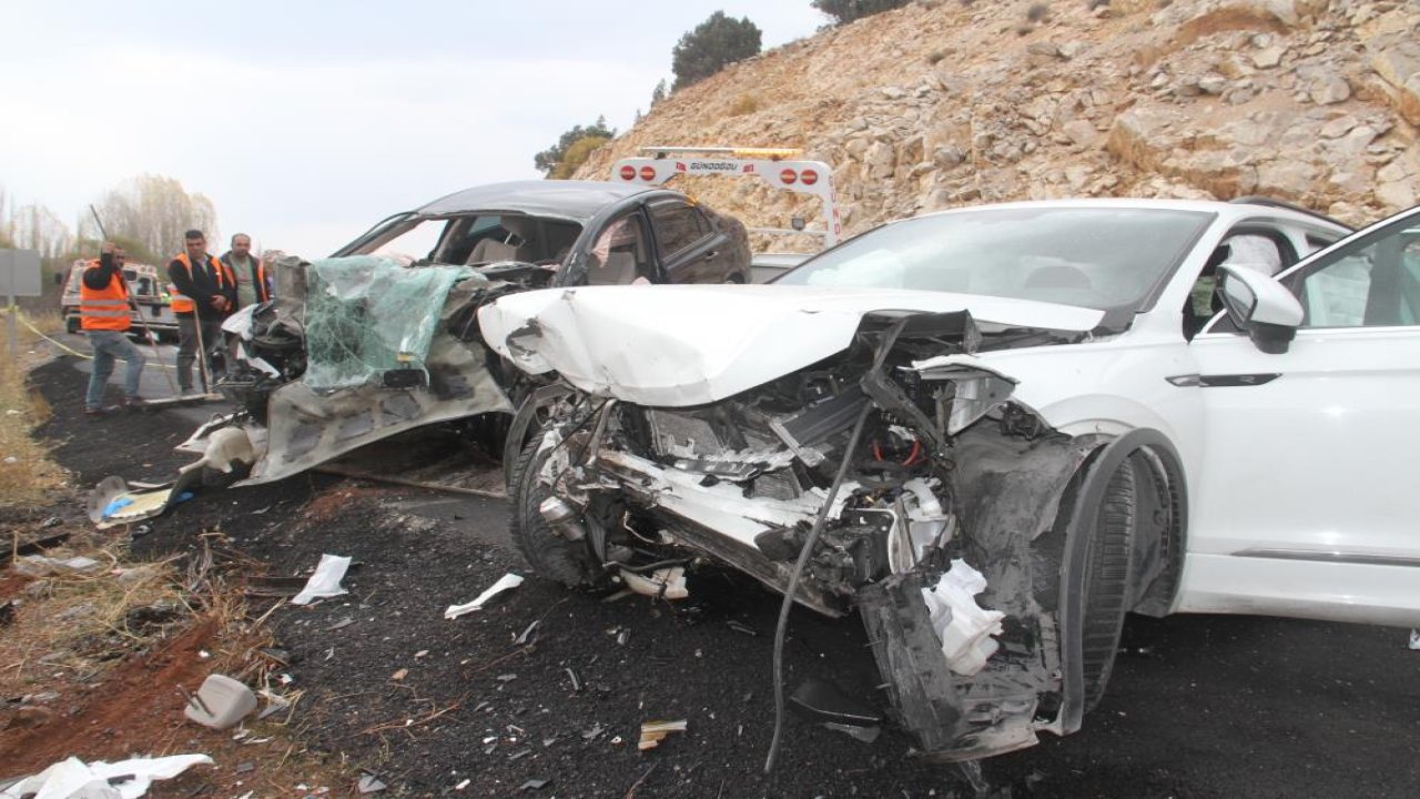 Beyşehir'de ölümlü trafik kazası! Otomobillerin çarpışması sonucu 1 kişi öldü, 2'si ağır 3 kişi yaralandı