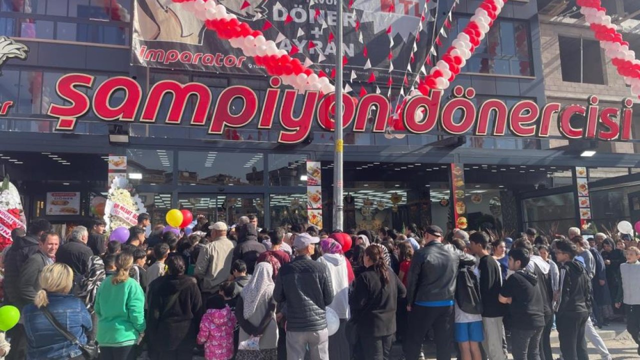 1 liraya tavuk döner ayran! Vatandaşlardan büyük ilgi!