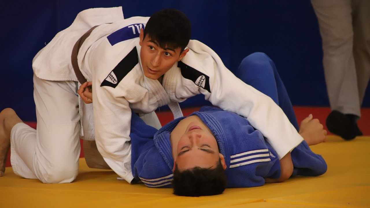 Konya’da genç judocular minderde ter döküyor! Azim, centilmenlik ve rekabet bir arada