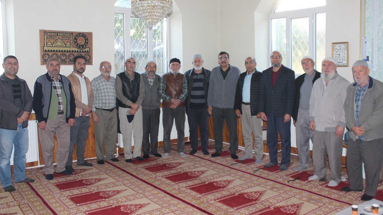 Konya'da mahalle buluşması geleneği sürüyor! Profesör Baybal Pirhasanlılarla buluştu