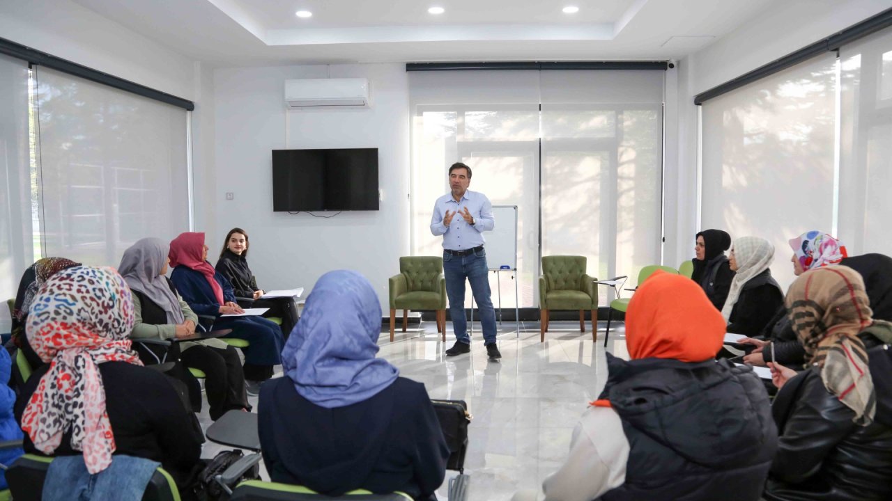 DOSD Meram velilerine "Kaygı ile Baş Etme" programı başladı