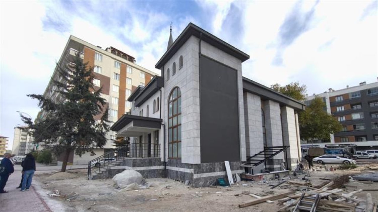 Müftü Taş, Hacı Yusuf Camii’nde incelemelerde bulundu!