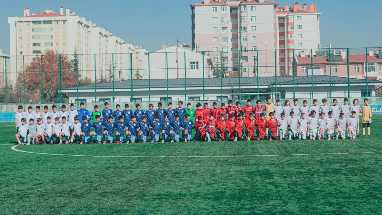 U12 Mini Lig Selçuklu’da başladı! Minik yeteneklerden nefes kesen ilk hafta