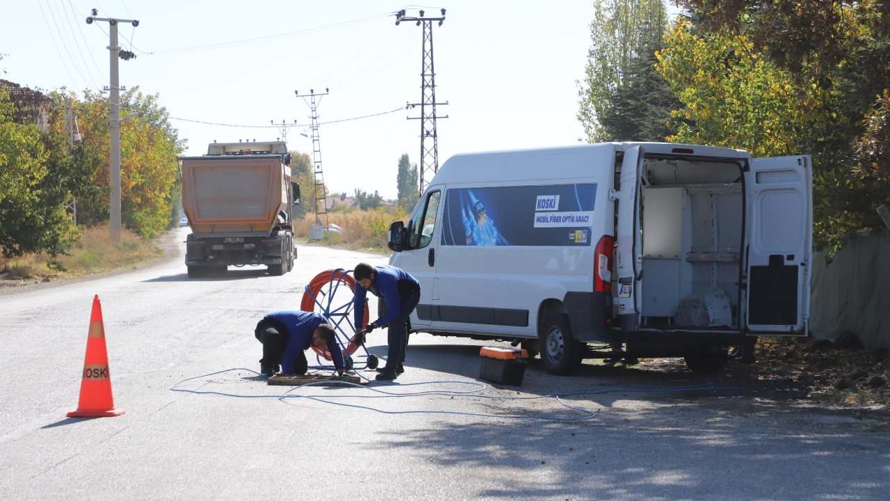 KOSKİ'de akıllı altyapı çalışmaları sürüyor! Mobil Fiber Optik Aracı sahada hizmete başladı