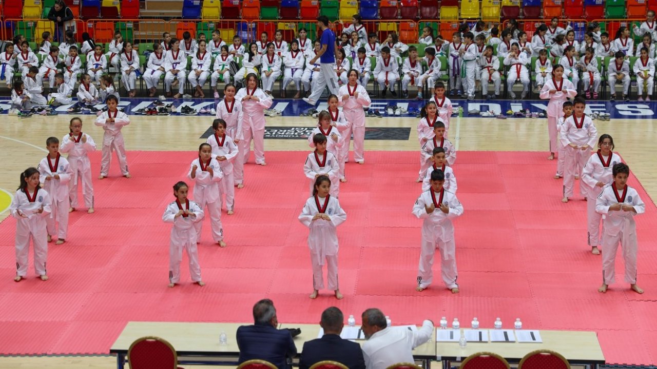 Sporun Merkezi Selçuklu'da kuşak sınavı coşkusu yaşandı